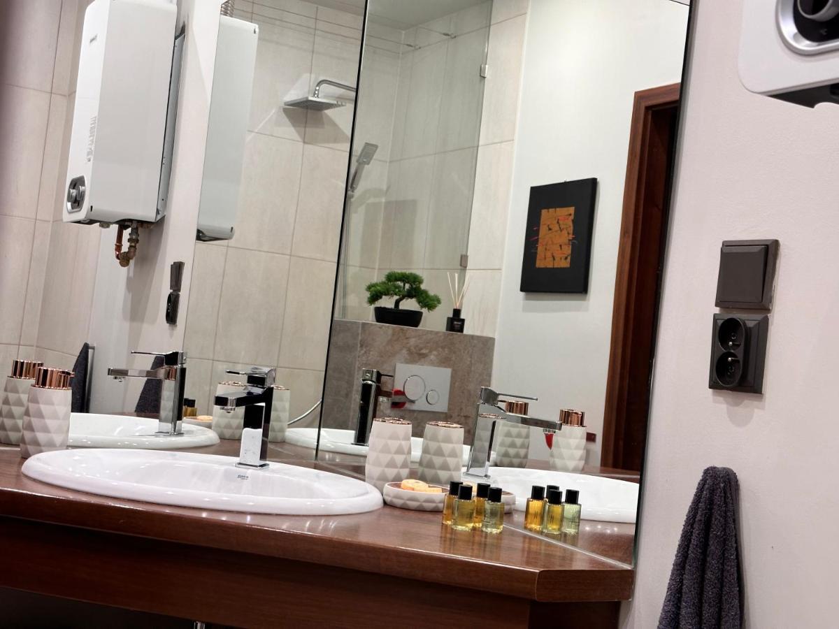 Be Inn - Luxury Apartment Gliwice Eksteriør billede